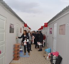 Kahramanmaraşlı depremzedelere İstanbul'dan bal ikramı