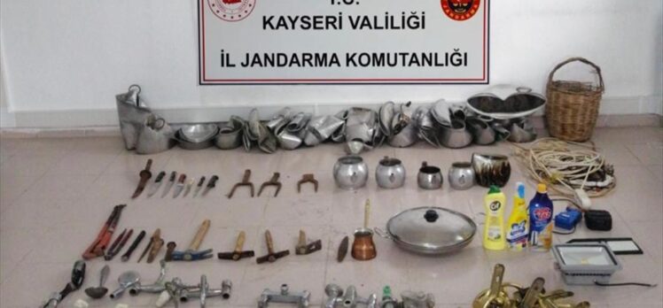 Kayseri'de evlerden hırsızlık yapan 4 şüpheli tutuklandı