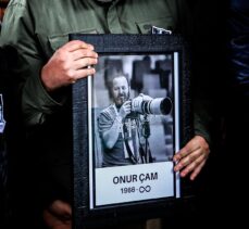 Trafik kazasında hayatını kaybeden spor fotoğrafçısı Onur Çam İstanbul'da toprağa verildi