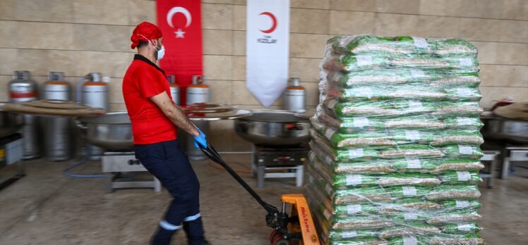 Türk Kızılay, 6 Şubat'tan bu yana deprem bölgesinde 170 milyon öğün yemek dağıttı