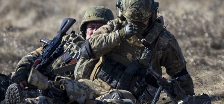 Ukrayna ordusu, ABD üretimi silahlarla cephede yoğun eğitimden geçiyor