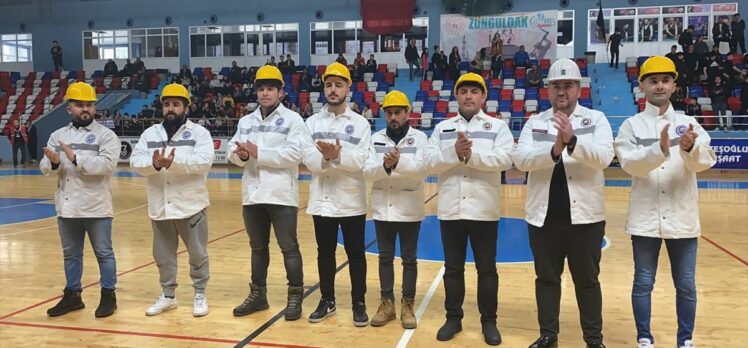 Zonguldak Spor Basket 67 takımı, play-off maçına madenciler eşliğinde çıktı