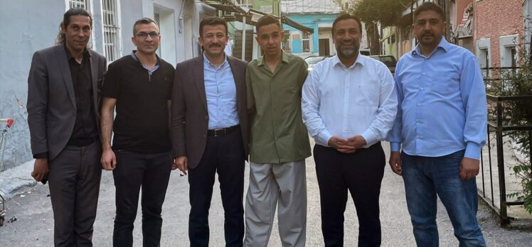 AK Parti Genel Başkan Yardımcısı Dağ İzmir'deki Roman mahallelerini ziyaret etti