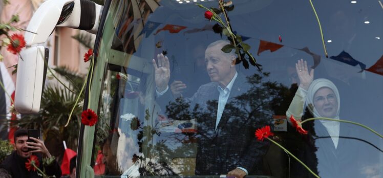 Cumhurbaşkanı Erdoğan: “(Millet İttifakı) Bizzat kendilerinin 'kumar masası' dedikleri masa rulet masası çıktı. Ha bire dönüyor, nerede duracağı belli değil.”