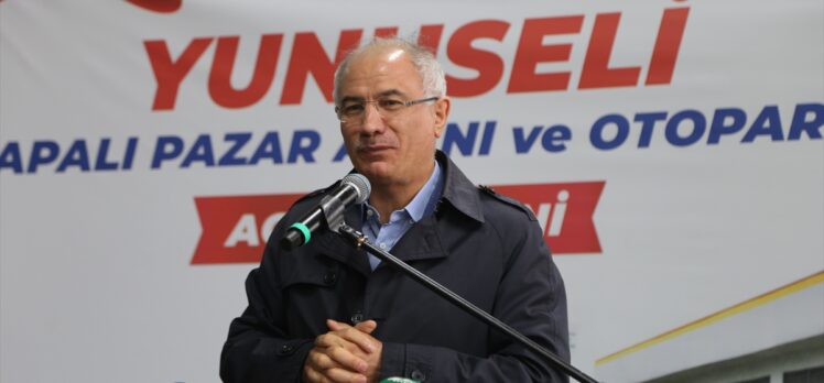 AK Parti'li Efkan Ala, Bursa'da kapalı pazar yeri açılışında konuştu: