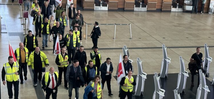 Almanya’da iki havalimanındaki uyarı grevlerinden dolayı 300’ün üzerinde uçuş iptal oldu