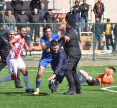 Ardahan'da amatör maçta kavga çıktı