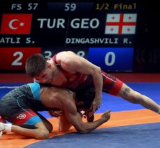 Süleyman Atlı, Avrupa Güreş Şampiyonası'nda finale yükseldi