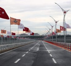 Bakan Karaismailoğlu, yarın açılacak Adana 15 Temmuz Şehitler Köprüsü'nü inceledi: