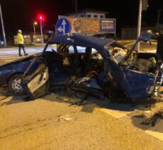 Çankırı'da iki otomobil çarpıştı, 2'si ağır 6 kişi yaralandı