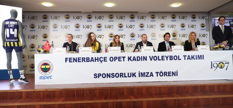 Fenerbahçe Opet Voleybol Takımı'nın yeni sırt sponsoru 1907 Fenerbahçe Derneği oldu
