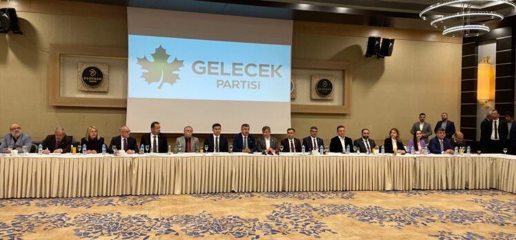 Gelecek Partisi Genel Başkanı Davutoğlu Konya'da gazetecilerle bir araya geldi