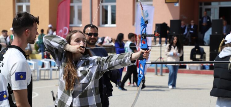Kosova'da “Geleneksel Türk Okçuluğu 100. Yıl Kupası” yarışması düzenlendi
