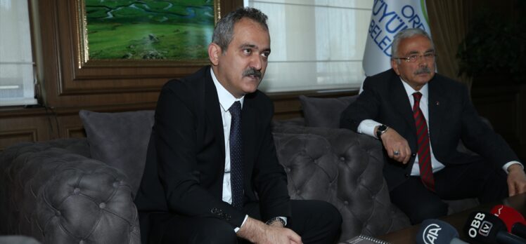 Milli Eğitim Bakanı Mahmut Özer, Ordu Büyükşehir Belediyesini ziyaret etti: