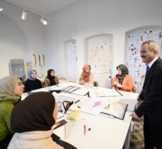 Milli Eğitim Bakanı Özer MEB'in İstanbul'daki ilk moda akademisini ziyaret etti