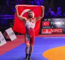 Milli güreşçi Burhan Akbudak, Avrupa şampiyonu oldu