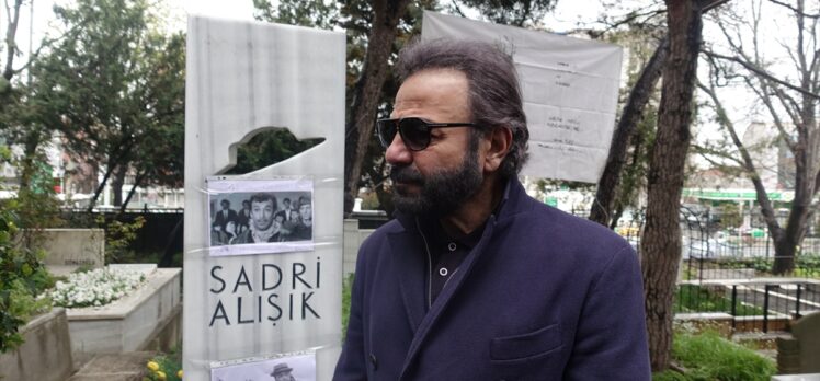 Usta oyuncu Sadri Alışık, doğum gününde mezarı başında anıldı