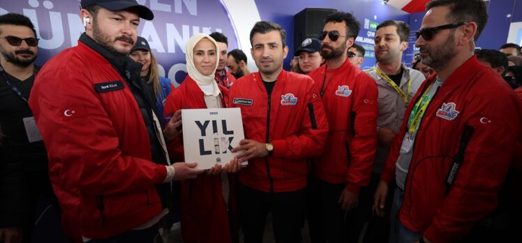 Selçuk Bayraktar, AA'nın TEKNOFEST İstanbul'daki standını ziyaret etti