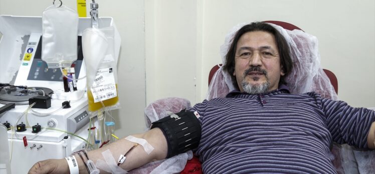 Türk Kızılayın Orta Anadolu Kan Merkezi iftar sonrasında bağışçıları bekliyor