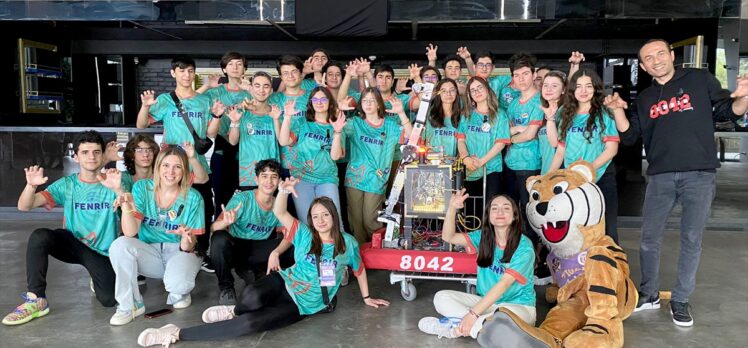 Uğur Okulları robotik takımı, FRC'de şampiyon oldu