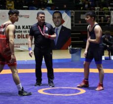 Yaşar Doğu 17 Yaş Altı Serbest Güreş Türkiye Şampiyonası, Samsun'da başladı