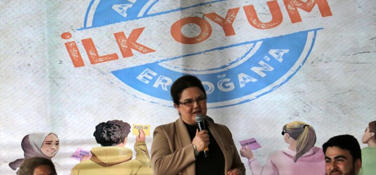 Aile ve Sosyal Hizmetler Bakanı Yanık, Osmaniye'de gençlerle buluştu: