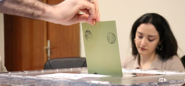 Arnavutluk ve Kuzey Makedonya’da, Türkiye'deki Cumhurbaşkanı Seçimi ikinci turu için oylama başladı