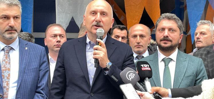 Bakan Karaismailoğlu, Yomra ilçesinde partililere hitap etti: