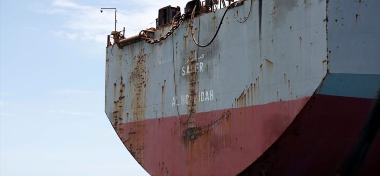 BM: “SAFER FSO” tankerindeki petrolü taşıyacak gemi sahaya ulaştı