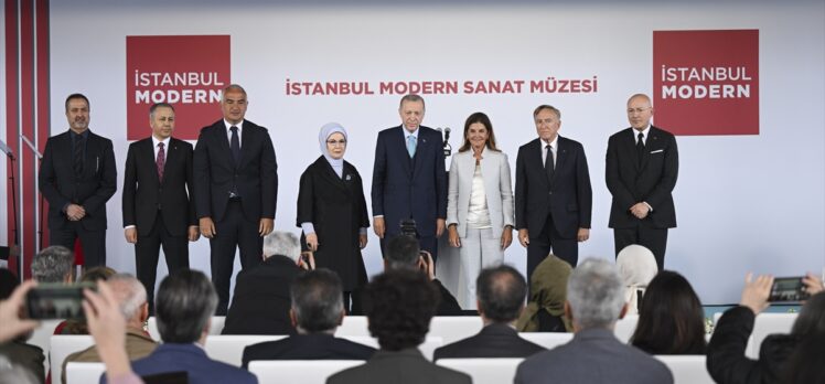 Cumhurbaşkanı Erdoğan, İstanbul Modern'i ziyaretinde konuştu: (2)