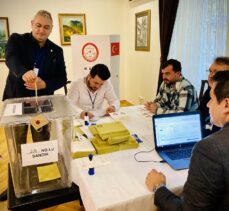 Cumhurbaşkanı Seçimi'nin ikinci turu için Bulgaristan'da oy verme işlemi başladı