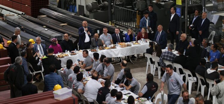 Dışişleri Bakanı Çavuşoğlu, Antalya'da sanayi esnafıyla kahvaltıda buluştu:
