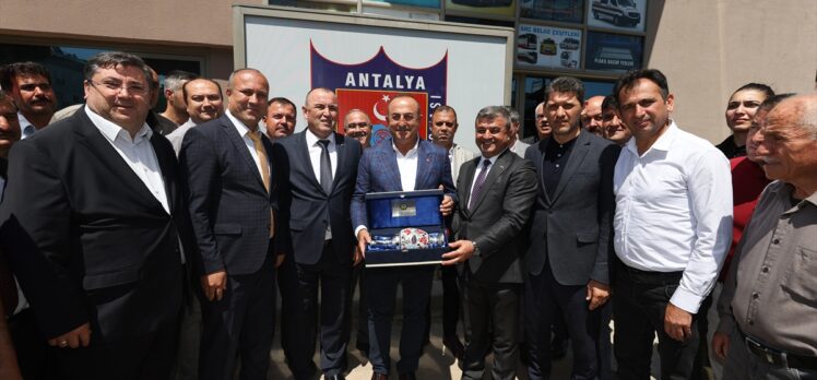 Dışişleri Bakanı Çavuşoğlu, Antalya'da “Esnaf Buluşması” programına katıldı: