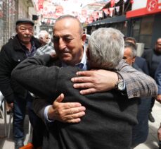 Dışişleri Bakanı Çavuşoğlu, Korkuteli'de vatandaşlarla buluştu: