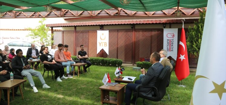 Dışişleri Bakanlığı Edirne Temsilcisi Büyükelçi Yörük uluslararası öğrencilerle bir araya geldi