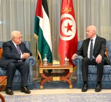 Filistin Devlet Başkanı Abbas, Tunus Cumhurbaşkanı Said ile Suudi Arabistan'da görüştü