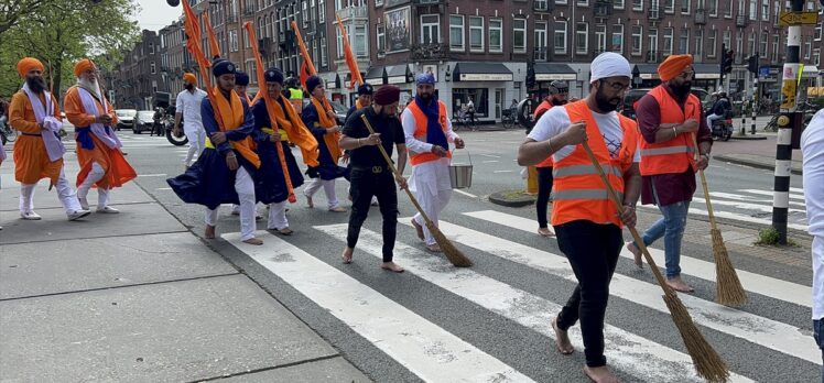 Hollanda'da yaşayan Sihler Amsterdam'da Vaisakhi festivali düzenlendi