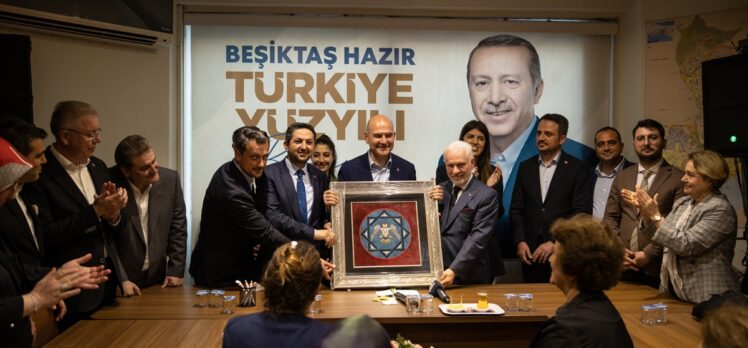 İçişleri Bakanı Soylu, AK Parti Beşiktaş İlçe Başkanlığını ziyaret etti: