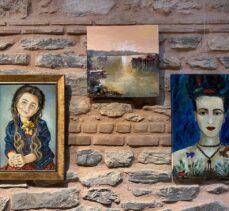 İstanbul Kız Lisesi Sanat Grubu'nun 9. karma sergisi Lale Vakfı'nda açıldı