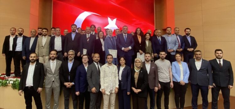İstanbul'dan seçilen milletvekilleri mazbatalarını almaya devam ediyor