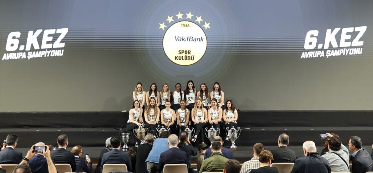 Kadınlar CEV Şampiyonlar Ligi şampiyonu VakıfBank, basın mensuplarıyla buluştu