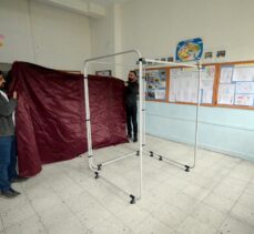 GÜNCELLEME – Erzurum ve Kars'ta oy kullanılacak okullarda hazırlıklar tamamlandı