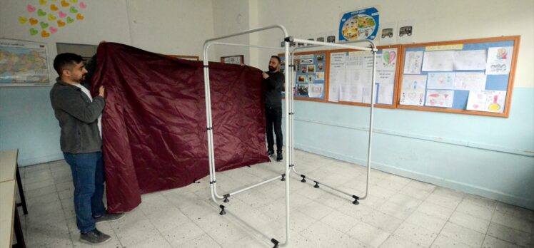 GÜNCELLEME – Erzurum ve Kars'ta oy kullanılacak okullarda hazırlıklar tamamlandı