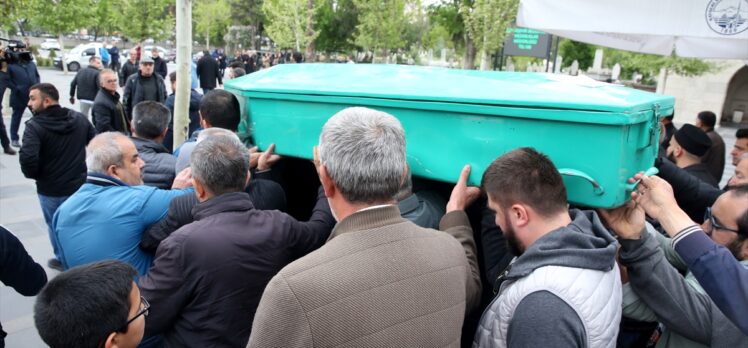 Kayseri'de 7 yıl önce şehit askerler için 40 gün nöbet tutan vatandaş Kurtoğlu vefat etti
