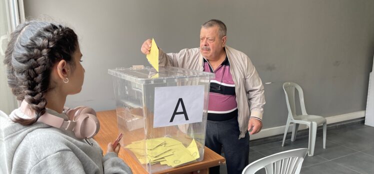 Kocaeli'deki limanda oy verme işlemi başladı