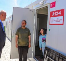 Kültür ve Turizm Bakanı Ersoy, depremlerden etkilenen Malatya'da incelemelerde bulundu