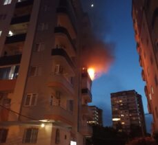 Mersin'de evde çıkan yangın hasara neden oldu