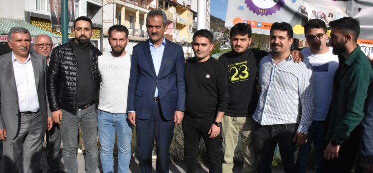 Milli Eğitim Bakanı Özer, Ordu'nun bazı ilçelerini ziyaret etti:
