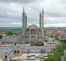 Restorasyondaki Selimiye Camisi'nin ana kubbesinde kurşun örtü çalışmaları tamamlandı