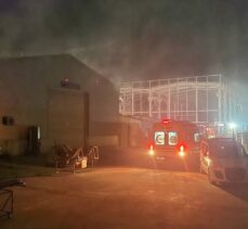 GÜNCELLEME – Sakarya'da traktör fabrikasındaki boyahanede çıkan yangın söndürüldü